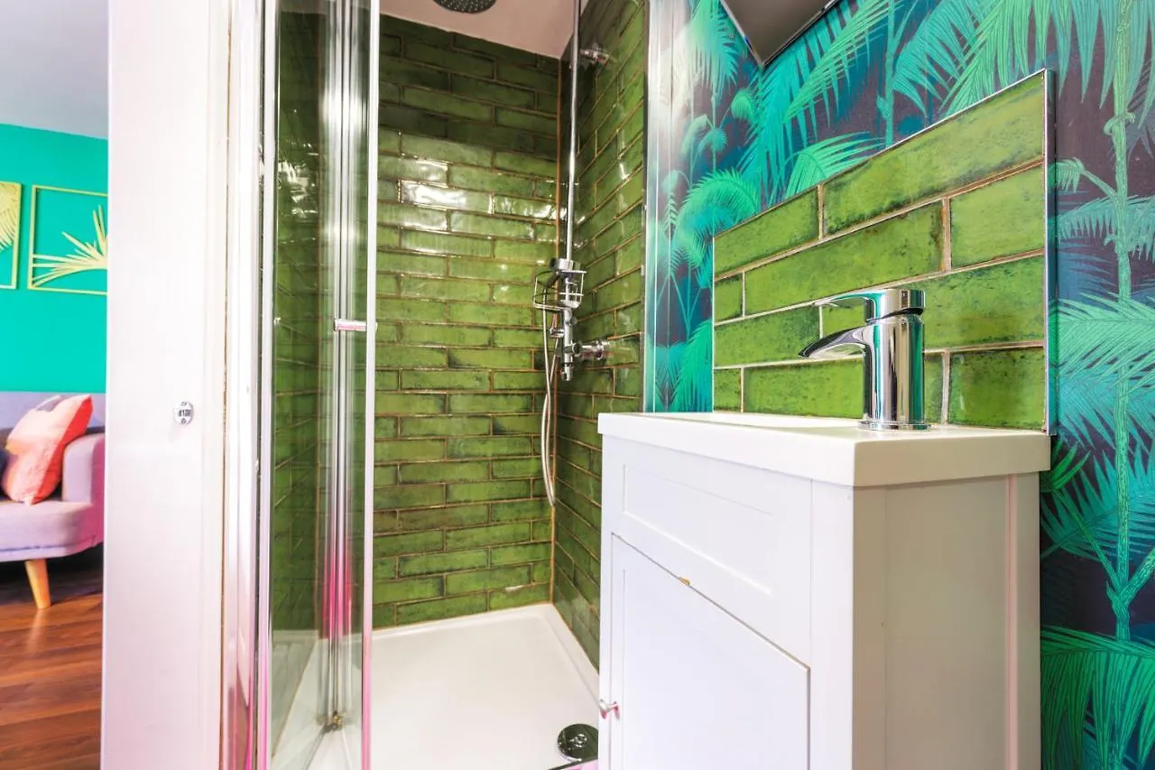 Vibrant Spring Street With Garden Villa Brighton Holiday home