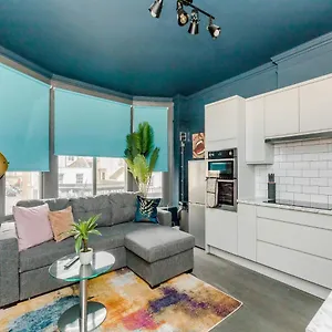  Apartment Your Central 5 Bedroom Flat