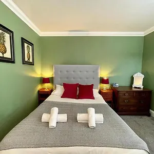  Apartment Regency - Marine Square By Crown Gardens