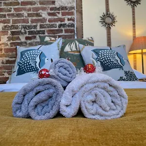  Apartment Sun Shack