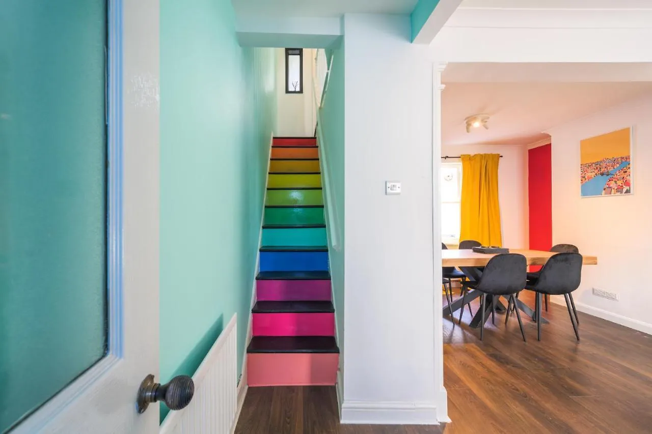 Casa vacanze Villa Vibrant Spring Street With Garden Hove Regno Unito